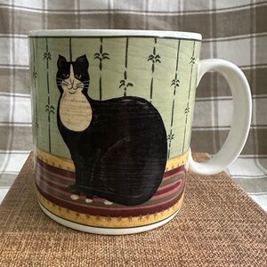 Vintage Stoneware Warren Kimble Black and White Cat Mug